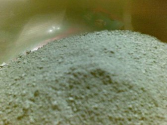 Mặt Nạ Lột Mụn Cám Bằng Đất Sét Xanh